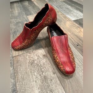 Pikolinos womens shoes size 10 Romana Red/Brown Leather Floral Spain Slip On